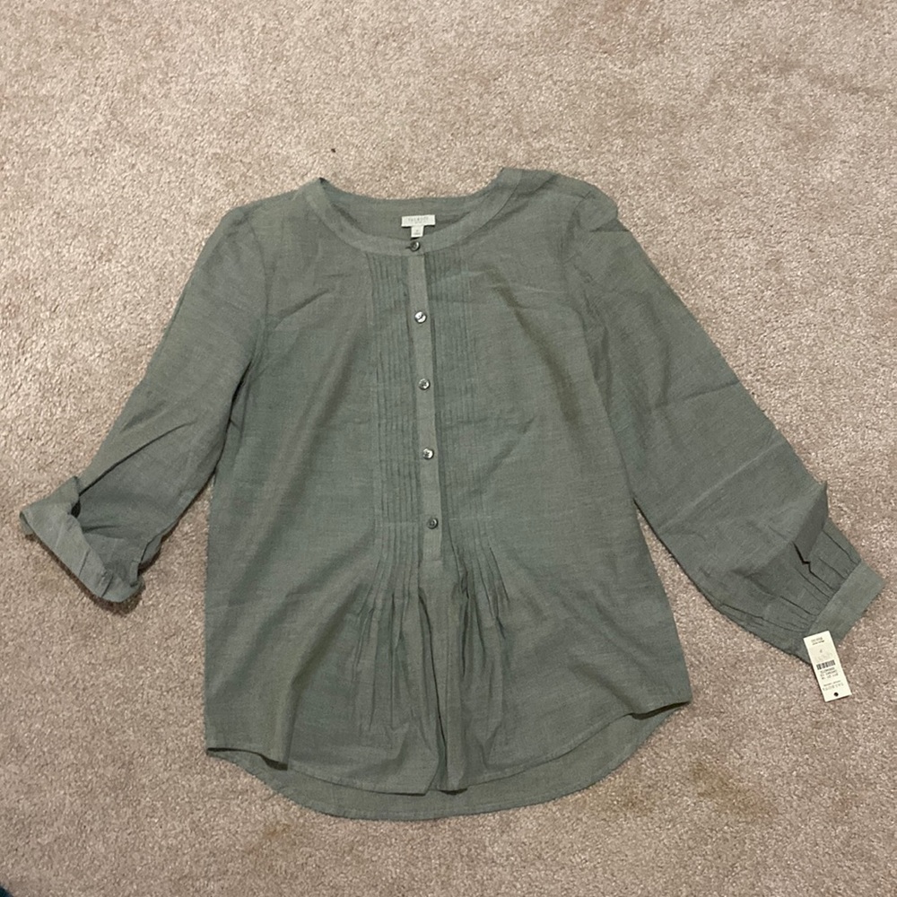 Green button up blouse